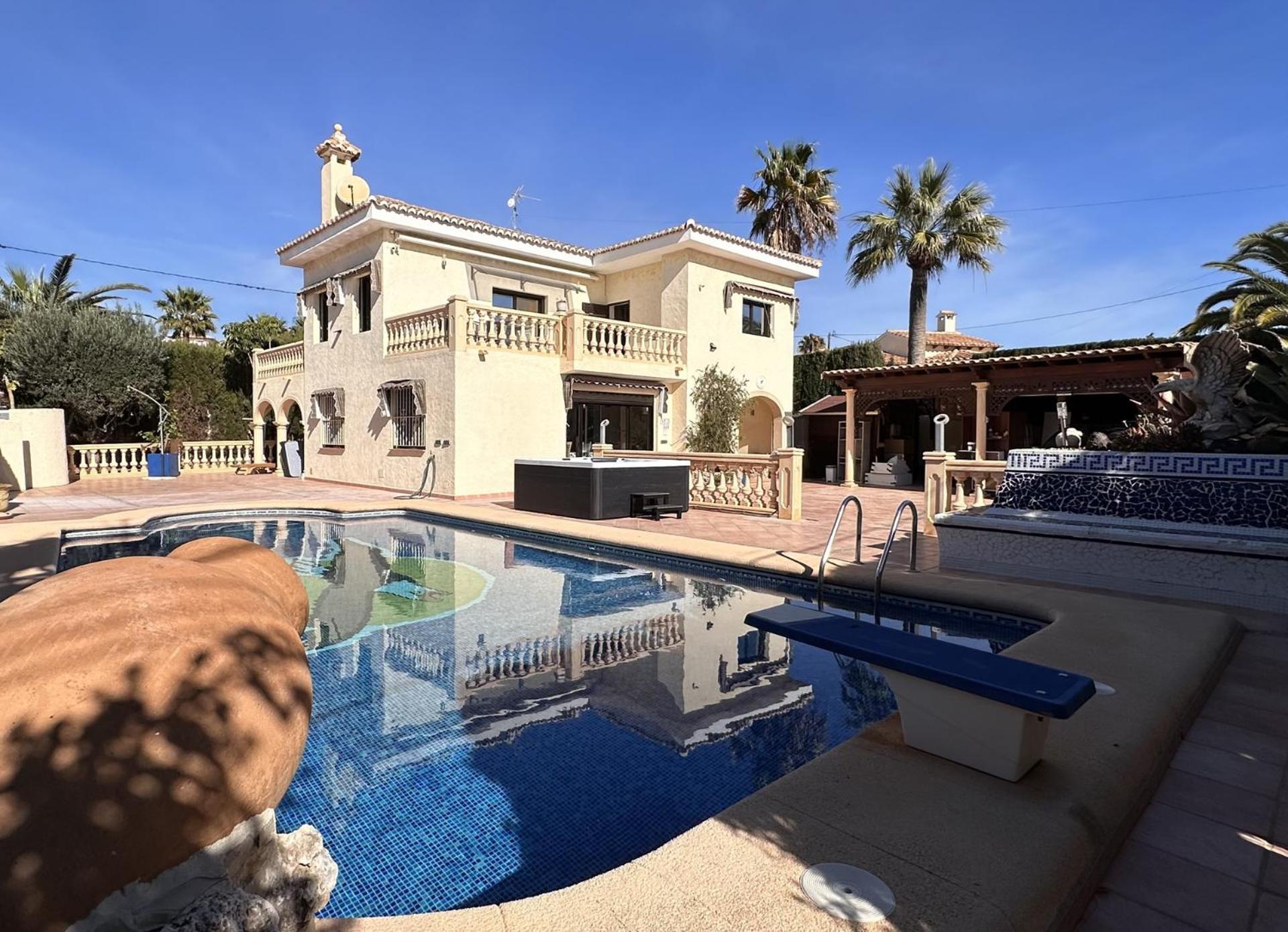 Luxury Villa - Pool, Hot Tub, Aircon, Tvs, Home Cinema, Office, Gbit Internet, Sports Equipment Кальпе Экстерьер фото