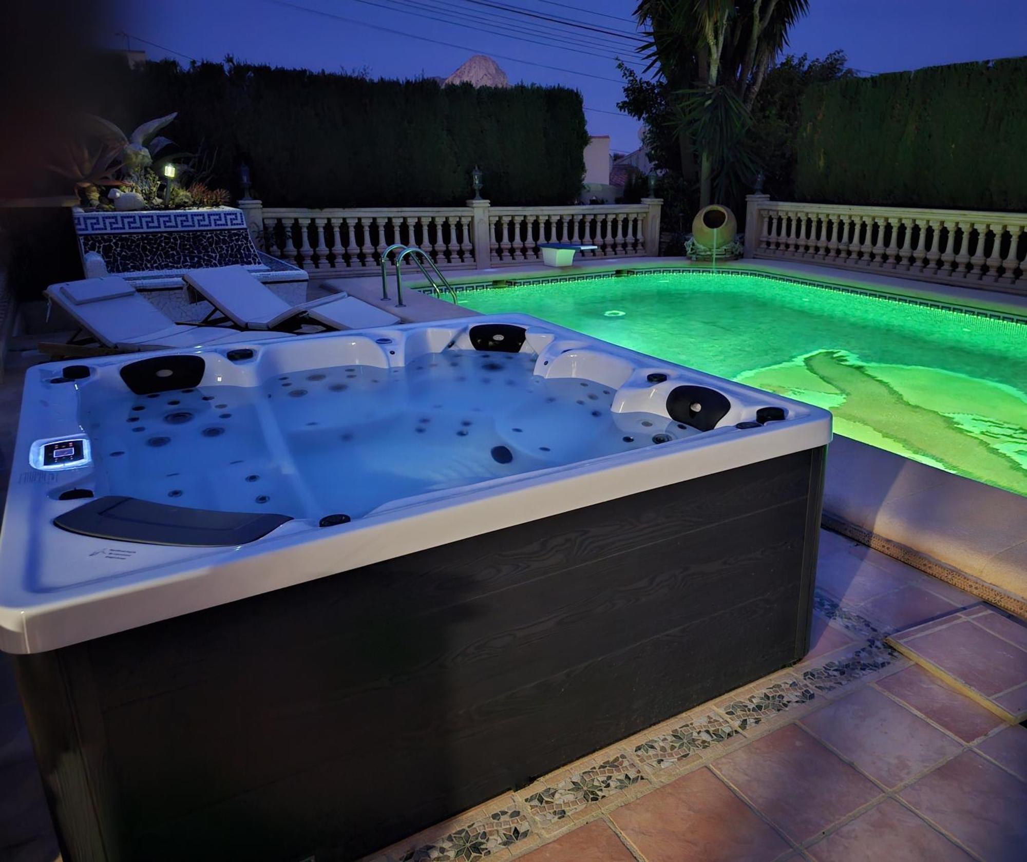Luxury Villa - Pool, Hot Tub, Aircon, Tvs, Home Cinema, Office, Gbit Internet, Sports Equipment Кальпе Экстерьер фото