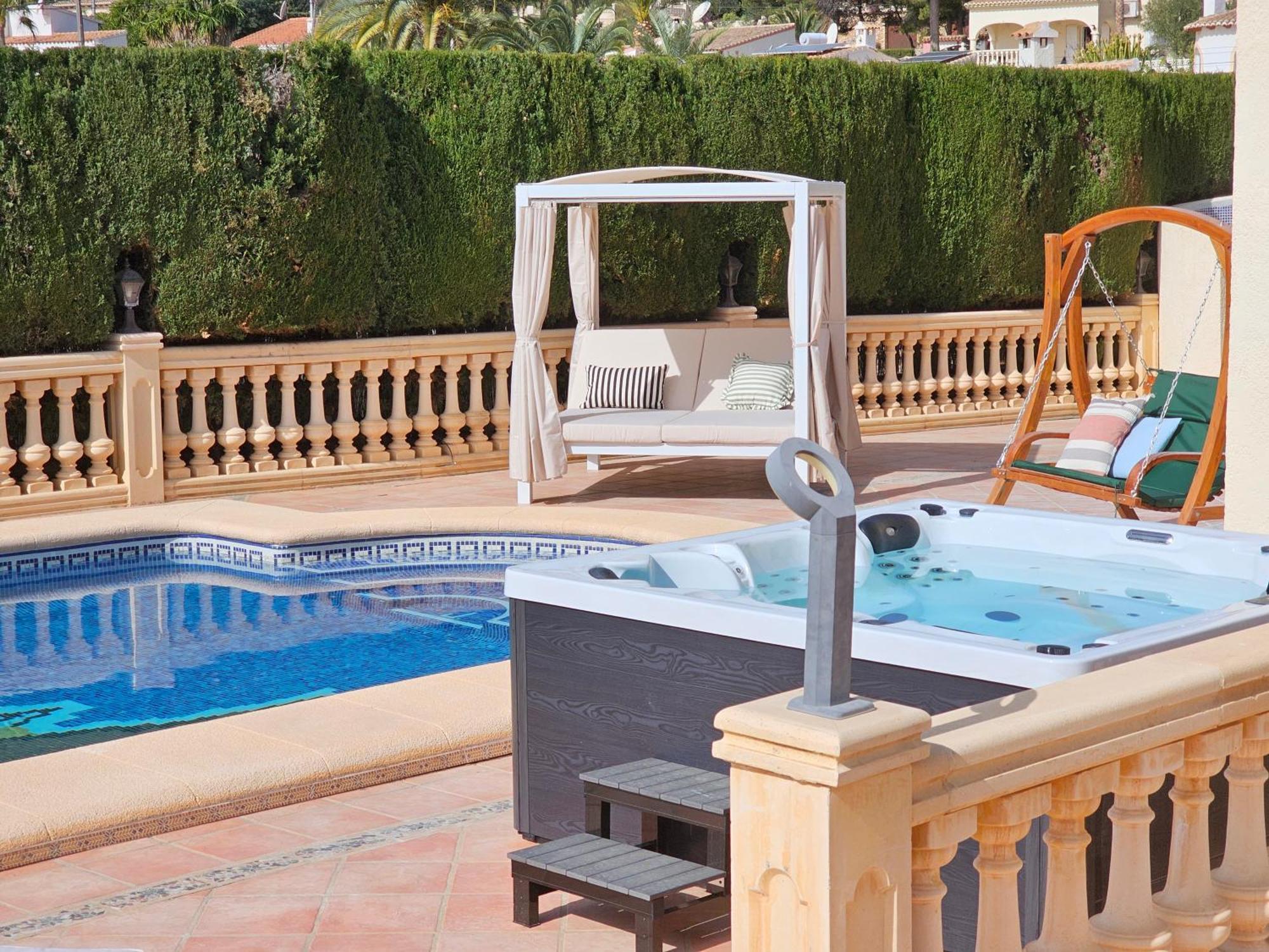 Luxury Villa - Pool, Hot Tub, Aircon, Tvs, Home Cinema, Office, Gbit Internet, Sports Equipment Кальпе Экстерьер фото