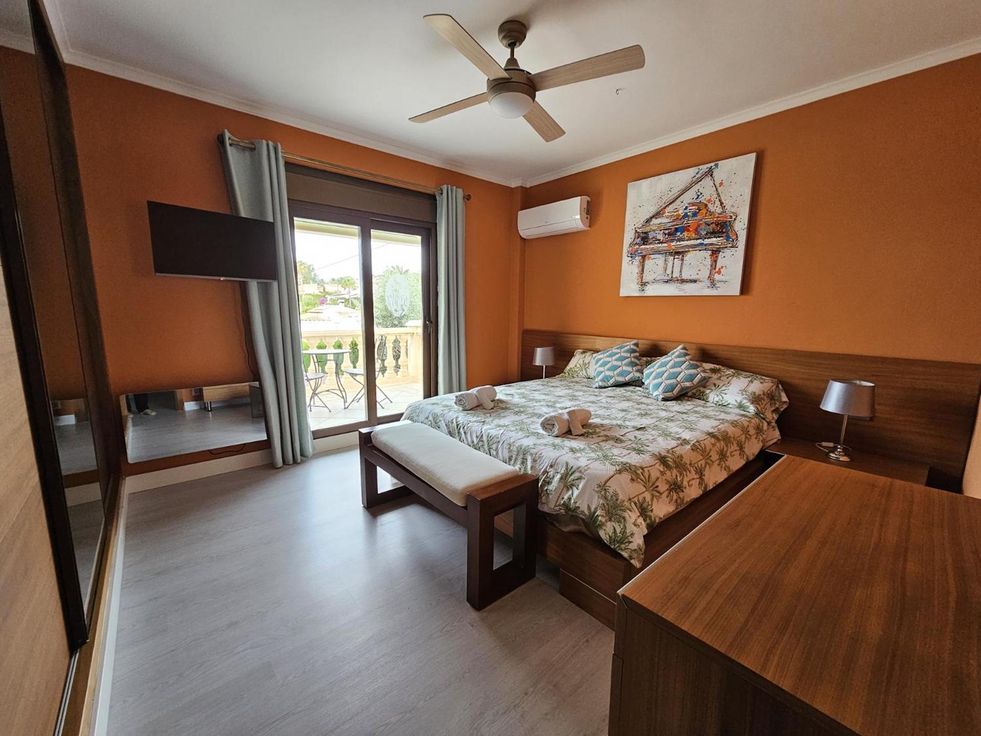 Luxury Villa - Pool, Hot Tub, Aircon, Tvs, Home Cinema, Office, Gbit Internet, Sports Equipment Кальпе Экстерьер фото